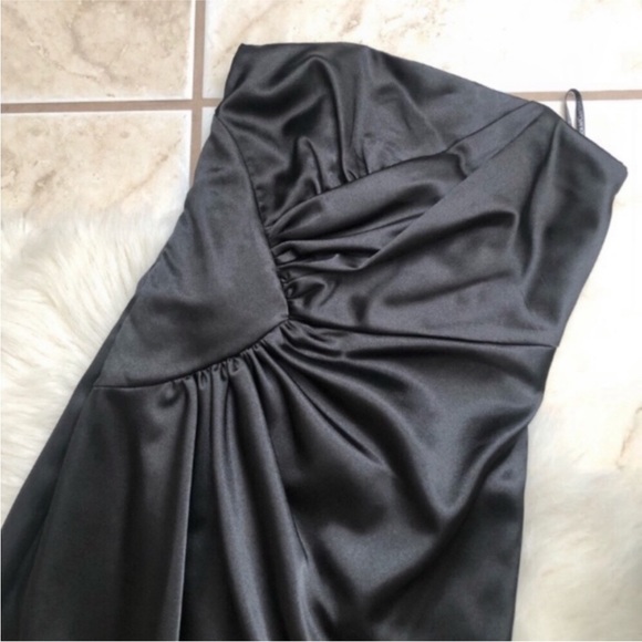 Jessica McClintock Strapless Formal Gown - Picture 3 of 7